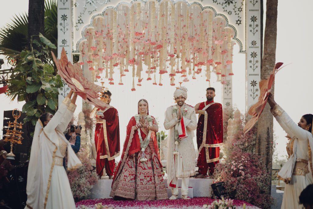 Why Candid Wedding Photography is a Must for Your Big Day?