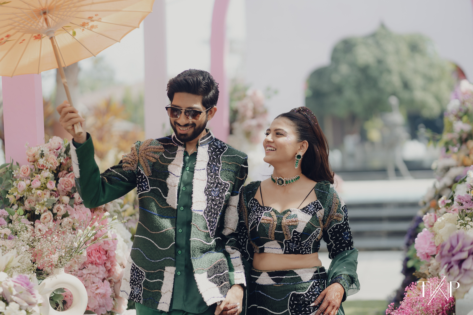 Read more about the article Why Understanding Your Wedding Photographer Matters? | Beats in the Moment