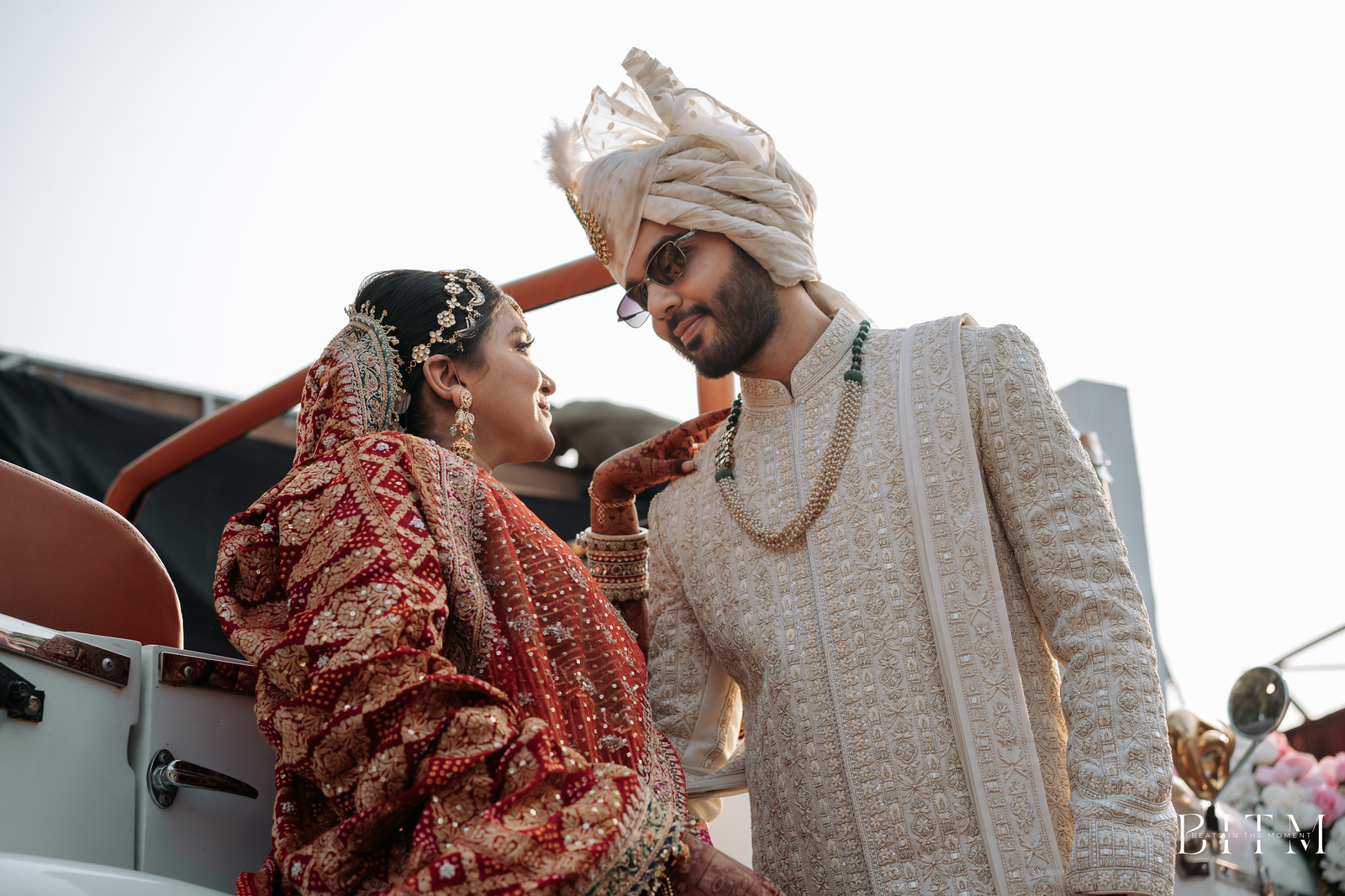 Read more about the article Beats in the Moment – Professional Wedding Photography Team for Elegant Indian Weddings