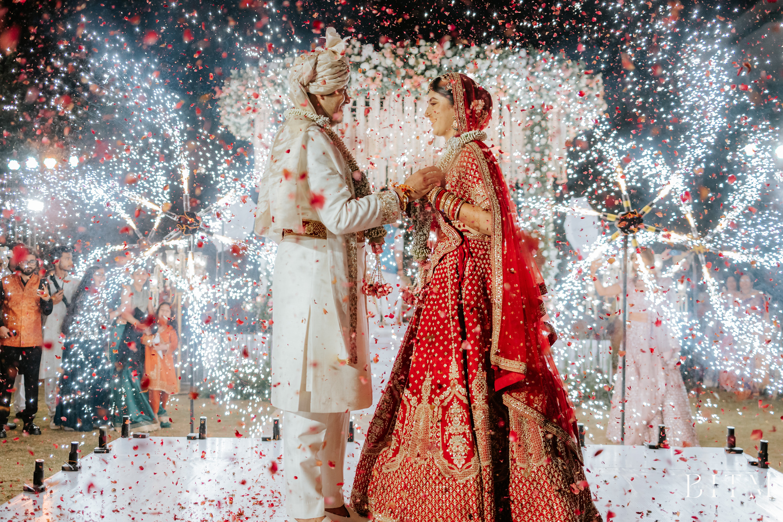 Read more about the article Best Wedding Photography in Mumbai with Drone Shots, AI Editing & Cinematic Storytelling – Beats in the Moment