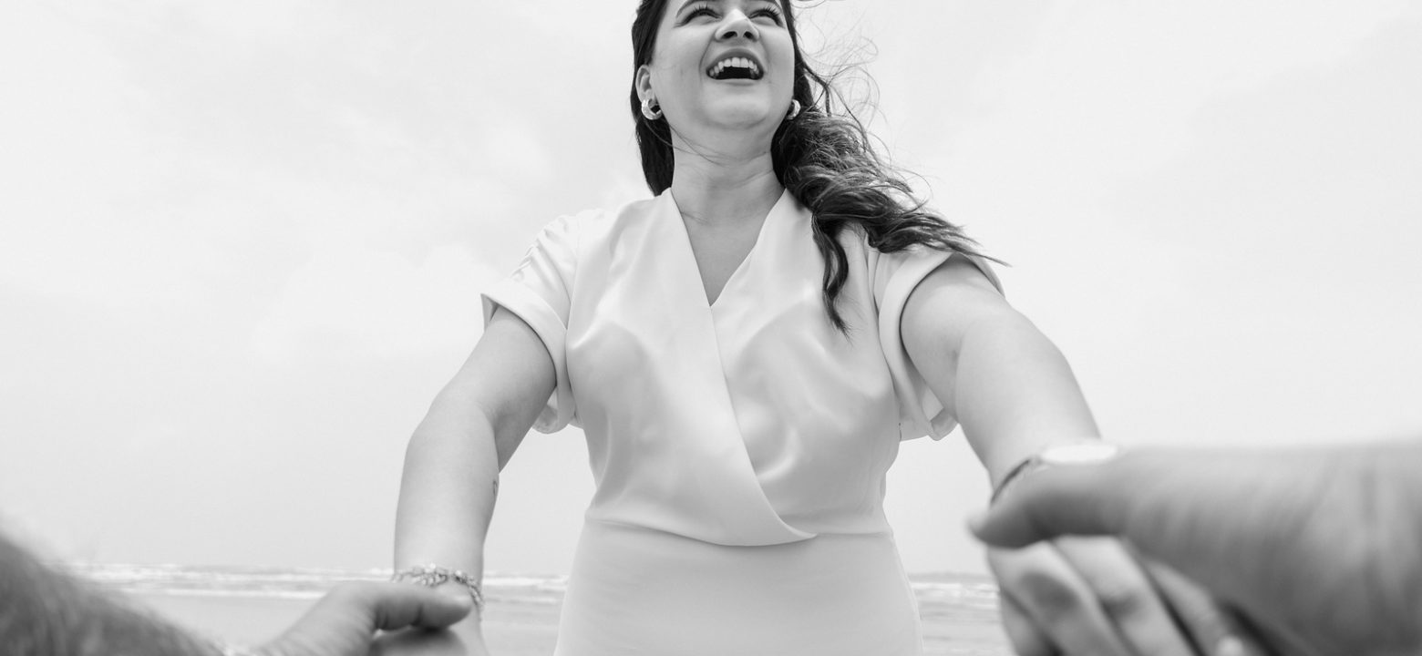 Luxury destination wedding couple photography in Dubai with elegant cinematic wedding styling
